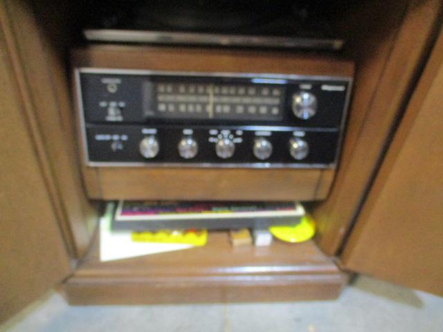 Vintage Magnavox Octagonal End Table Stereo Console