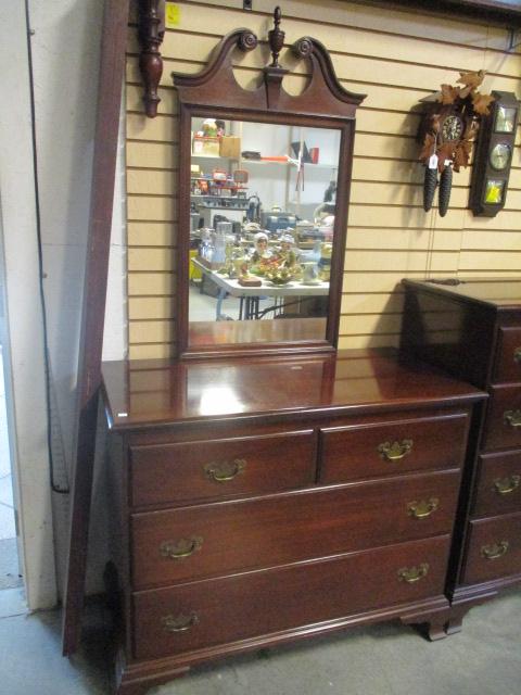 Genuine Mahogany 2 over 2 Dresser with Mirror