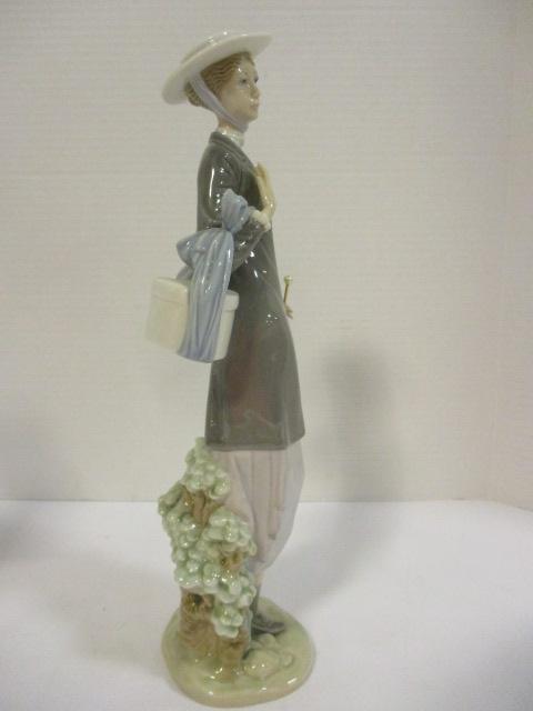 Rare! Retired Lladro Woman with New Hat #5345