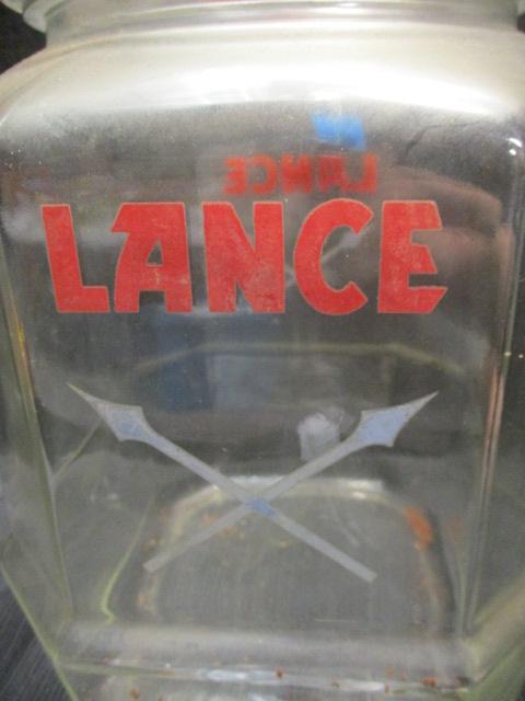 Lance Counter-Top Cookie Jar With Tom's Glass Lid