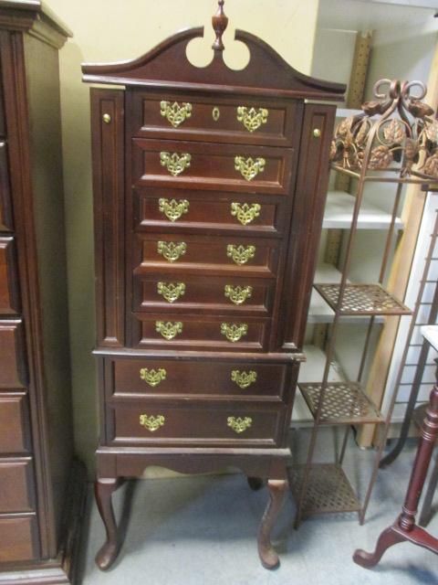 7-Drawer, 2-Door Jewelry Chest