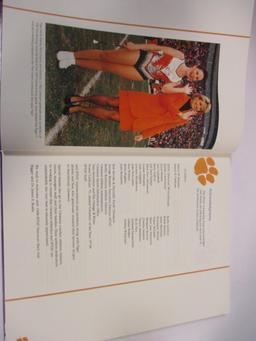1998 "Pawsitively Clemson Tastes of the Tigers" Cookbook