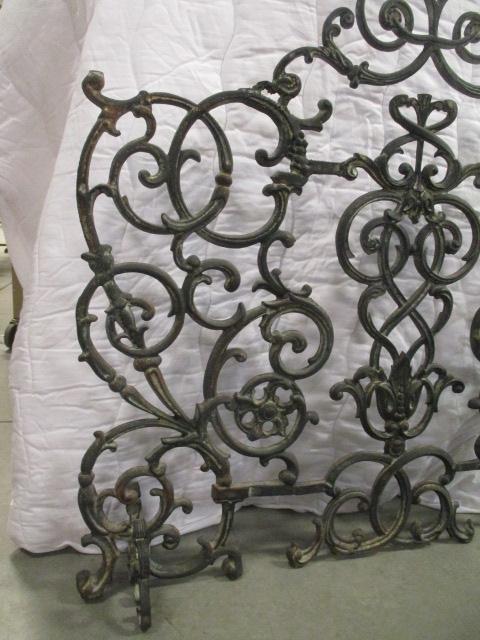 Frontgate Vineyard Arch Cast Metal Fire Screen