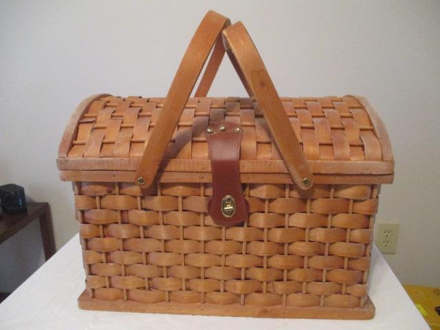 Woven Picnic Basket Set