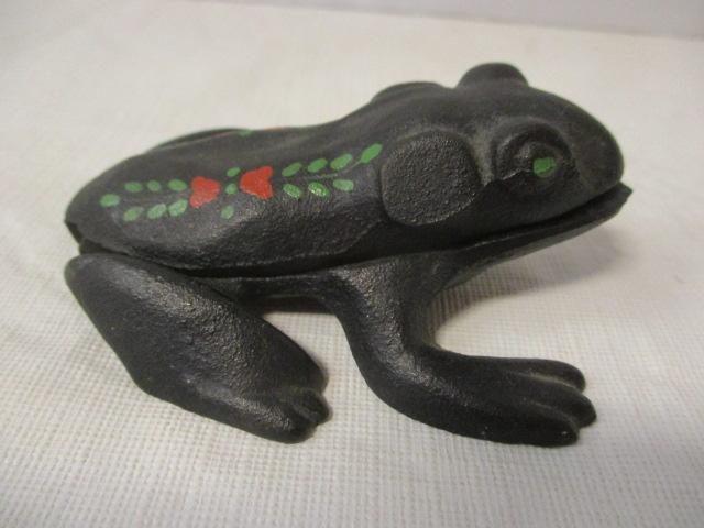 Wilton Iron Frog Trinket Dish With Hand Painted Detailing