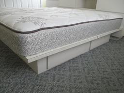 European Modern Style White Laminate King Size Platform Bed with Drawer Storage