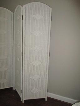 White Wicker 5 Panel Folding Screen