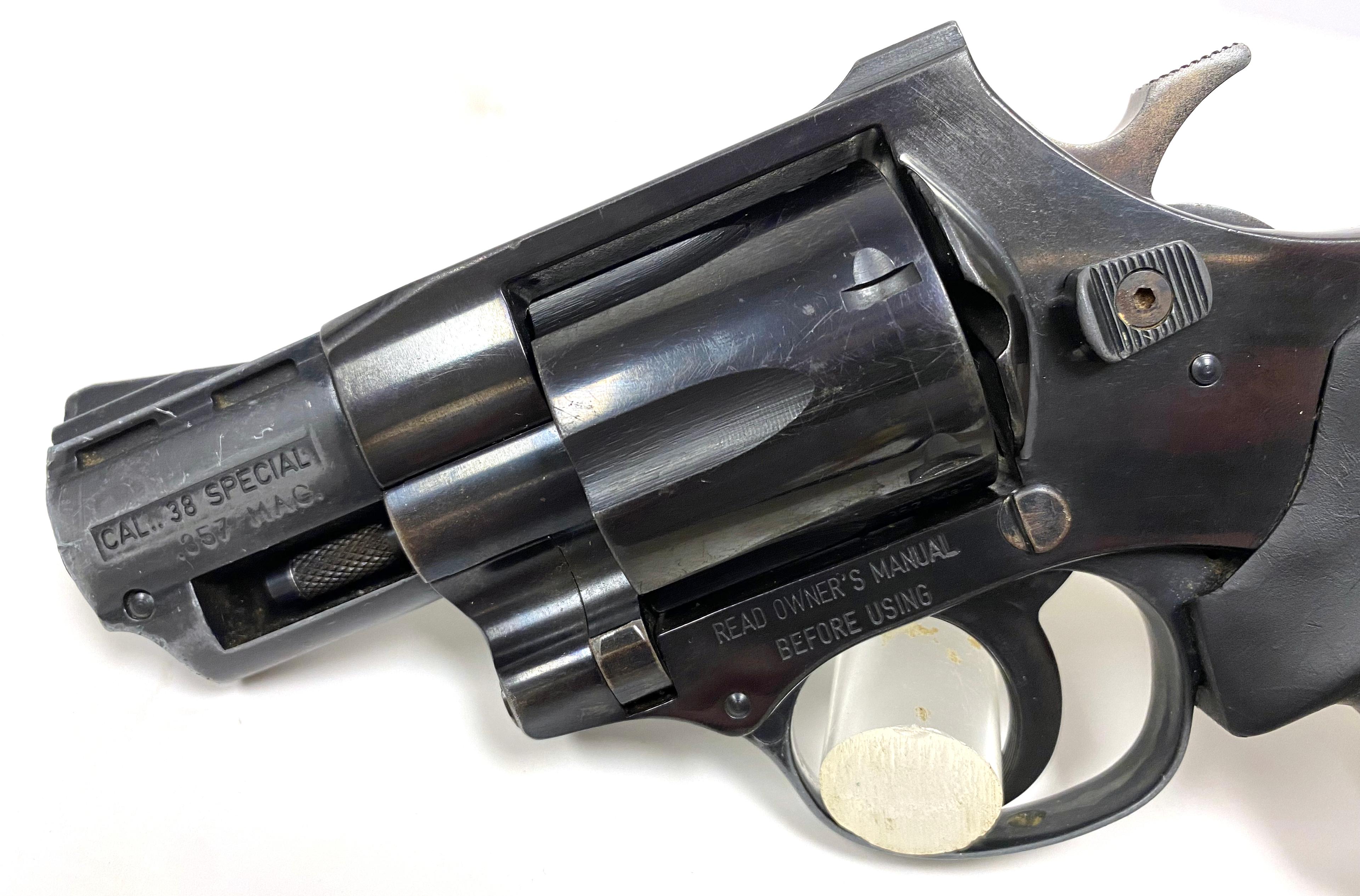 HWM Windicator .357 MAG/.38 SPL Snub Nose Revolver