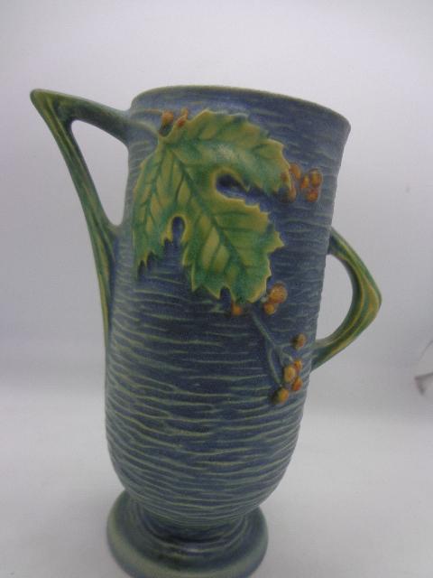 Roseville 29-6 Bushberry Two Handled Vase