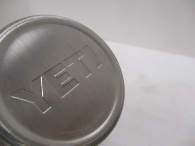 Yeti Travel Tumbler - 20 oz