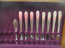 Silverplated Flatware in Wood Silver Saver