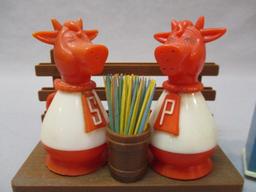 2 Vintage Plastic Salt & Pepper Shakers