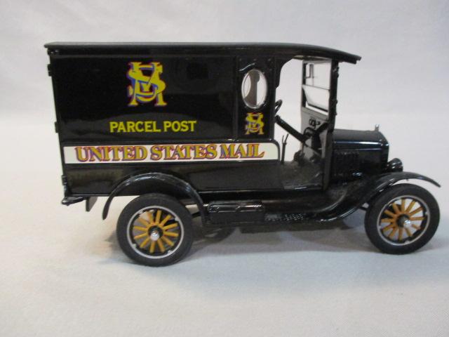 1998 Danbury Mint 1925 USPS Diecast Truck w/8 Mail Bags