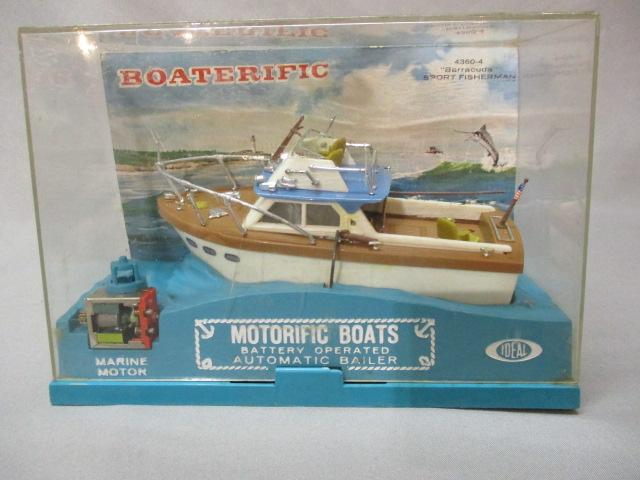 Boaterific Motorific Boats Battery Operated Barracuda Boat w/Automatic Bailer - By IDEAL