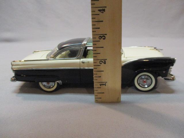 1993 Danbury Mint 1955 Ford Fairlane Crown Victoria Diecast Car