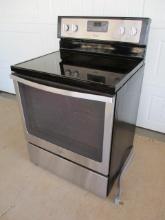 Whirlpool Electric Stove w/Glass Top & Convection Oven