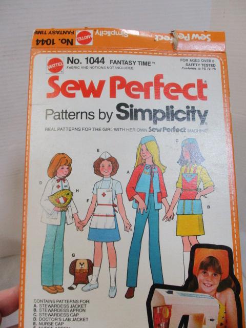 Mattel Sew Perfect 1976 Toy Sewing Machine