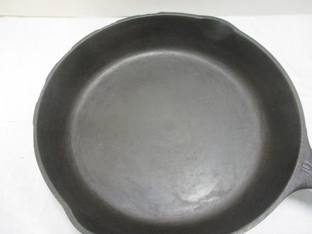 Wagner Ware 12" Cast Iron Fryer