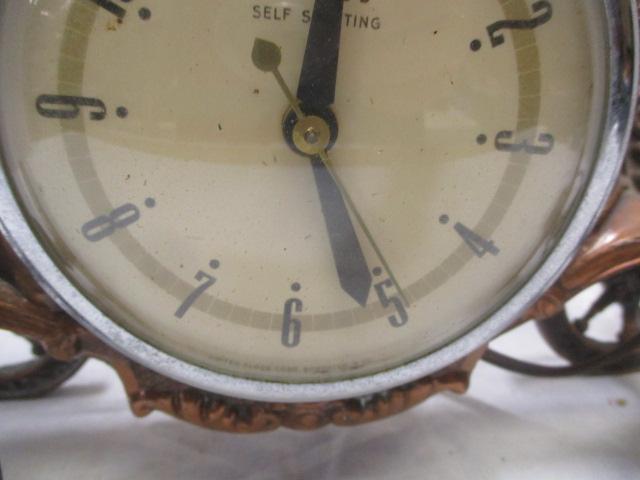 United Clock Co. Self Starting Wagon Train Tv/Mantle Clock