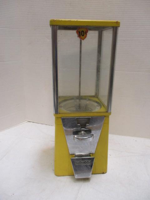 Oak Mfg. Co. 10 Cent Vending Machine (M74886)