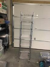 1 Metal Wire Shelf Unit w/casters