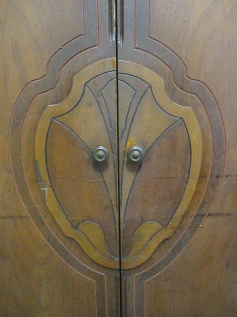 Antique 2 Door/2 Drawer Wardrobe w/intricate carving