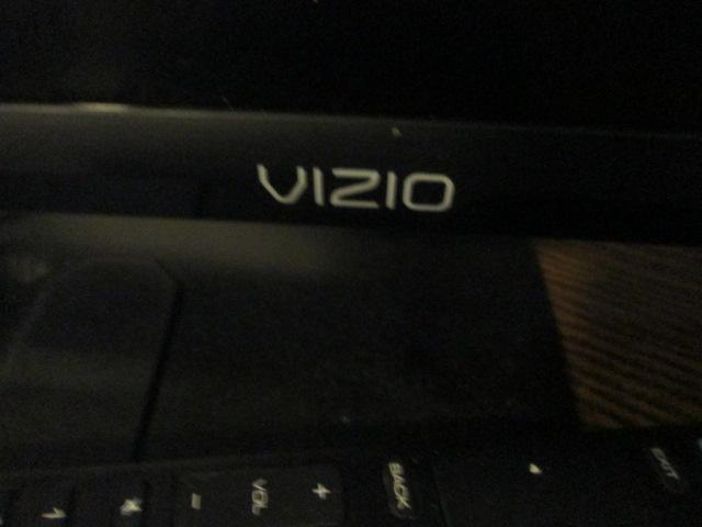 Vizio 24" TV with Remote and Antenna
