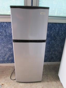 Magic Chef Small Fridge Freezer