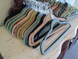 85+/- Velvet Non Slip Hangers