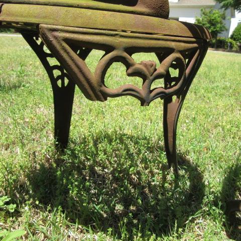 3 Piece Cast Metal Bistro Set with Hummingbird Design