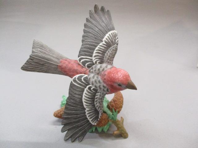 1999 Lenox "Pine Grosbeak"      fine Porcelain Bird Figurine 6"