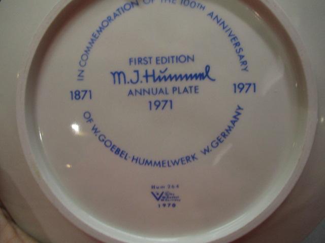 1971 First Edition MJ Hummel Annual Plate Commemorative 100th Anniversary  7 1/2"