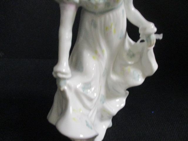 Royal Doulton Figurine 'Minvet' (Dated 1948)