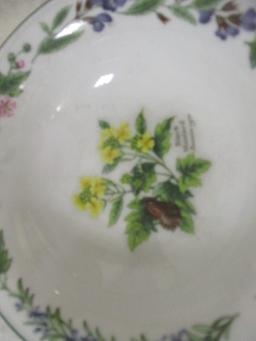 Royal Worcester Plates (2) 10" & Bowls (2) 6 1/2"