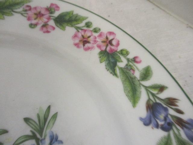 Royal Worcester Plates (2) 10" & Bowls (2) 6 1/2"