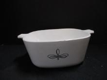 Corning Ware 2 1/2 QT Vintage Tea Cup Casserole