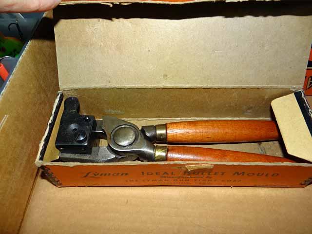 Vintage Re-loading Equipment, Lyman Ideal: Lubricator & Sizer No. 45 In Box ( May Not Be Complete, S