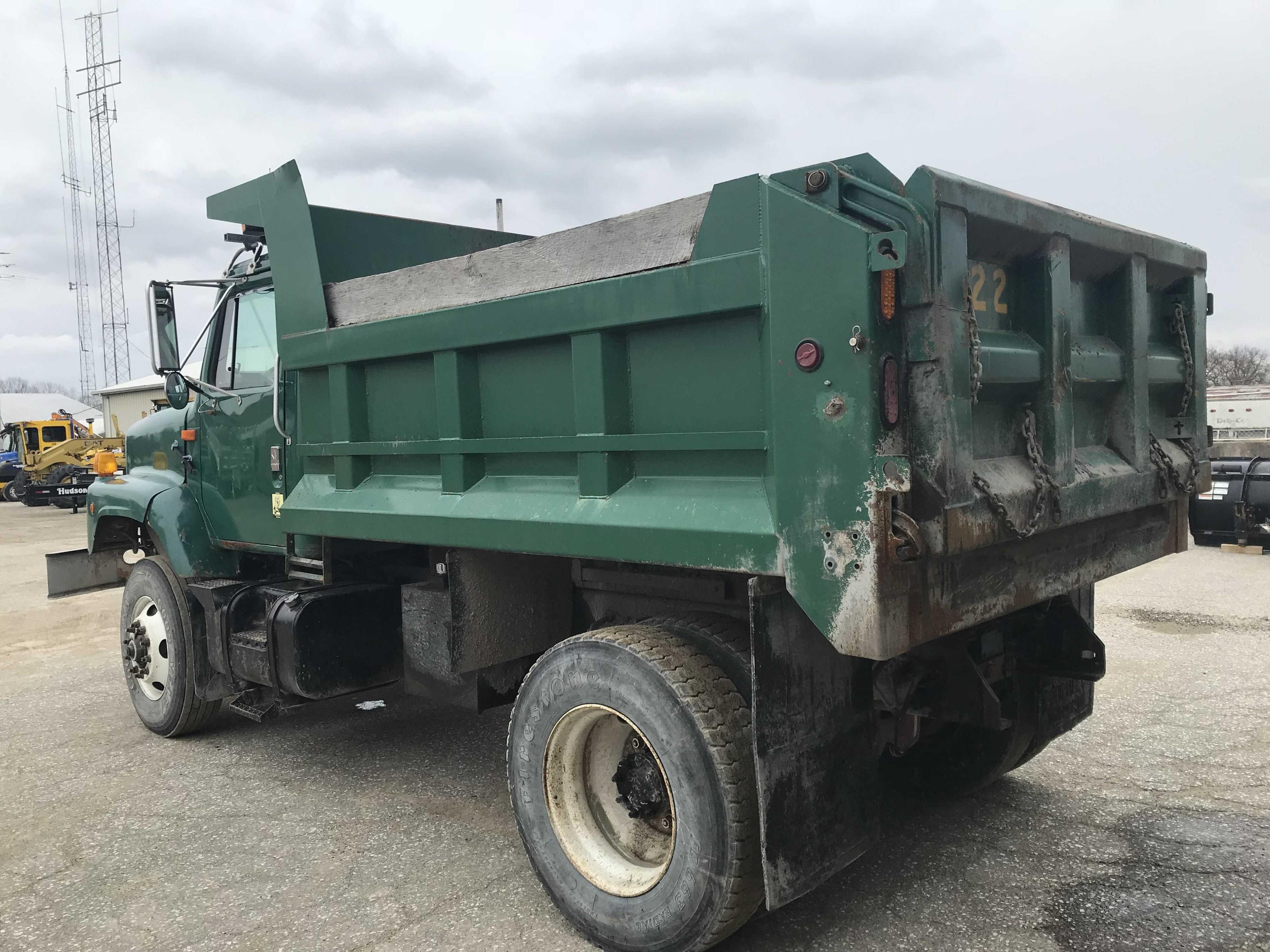 2000 International dump truck  (fleet #22)