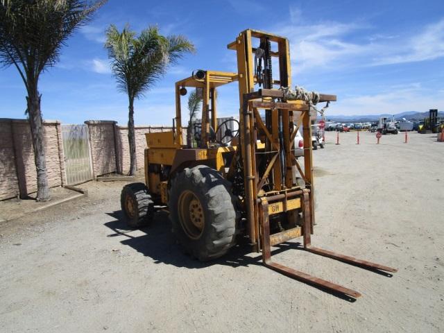 Wiggins WD4340BSA Rough Terrain Forklift,