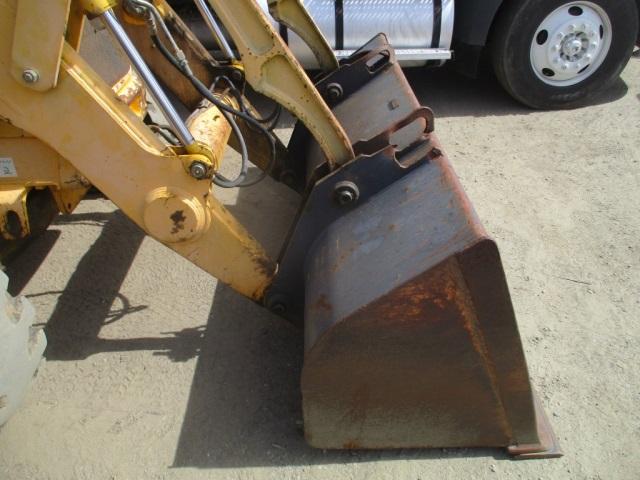 2004 New Holland LV80 Skip Loader,