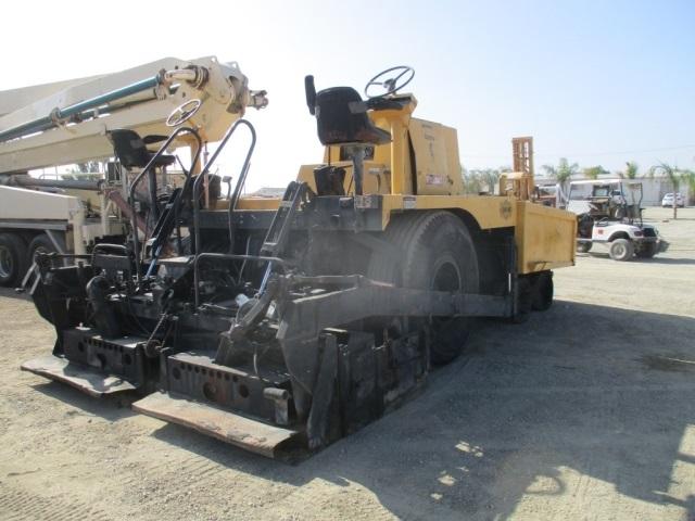 Blaw-Knox PH180H Rubber Tire Asphalt Paver,