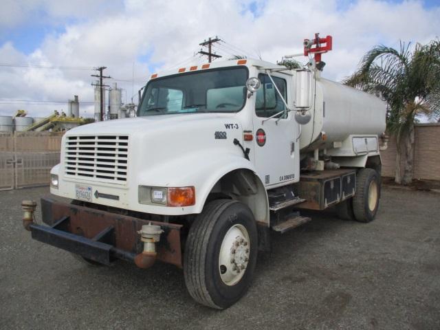 2002 International 4800 S/A Water Truck