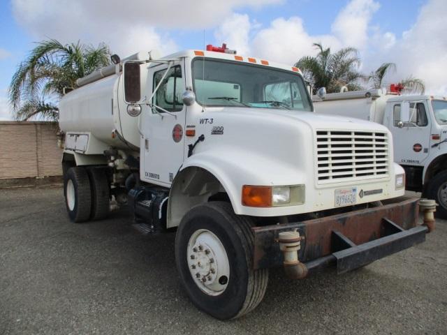 2002 International 4800 S/A Water Truck