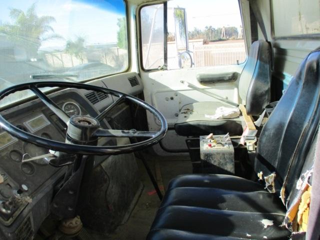 Ford L8000 S/A Water Truck,