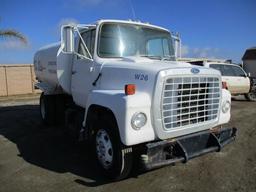 Ford L8000 S/A Water Truck,