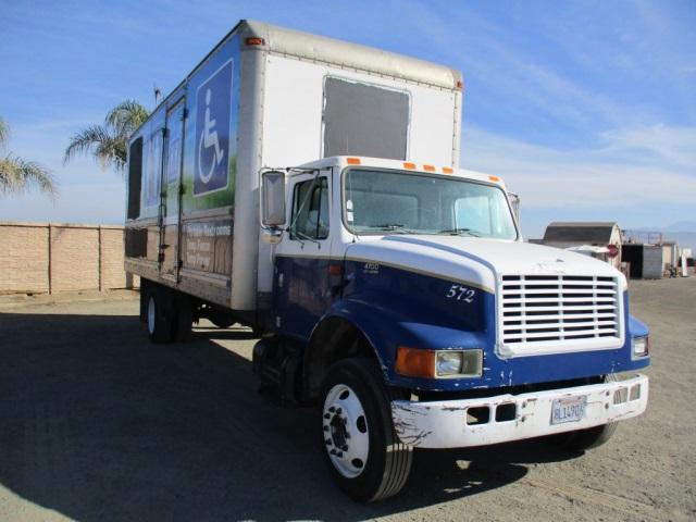 2001 International 4700 S/A Box Truck,