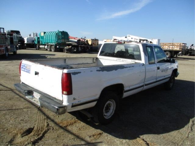 Chevrolet 2500 Extended-Cab Pickup Truck,