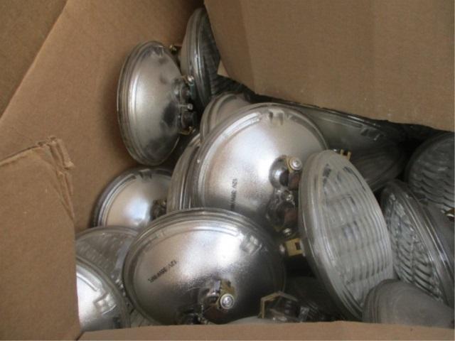 Lot Of 12-Volt 35-Watt Alliance & WFL Light Bulbs