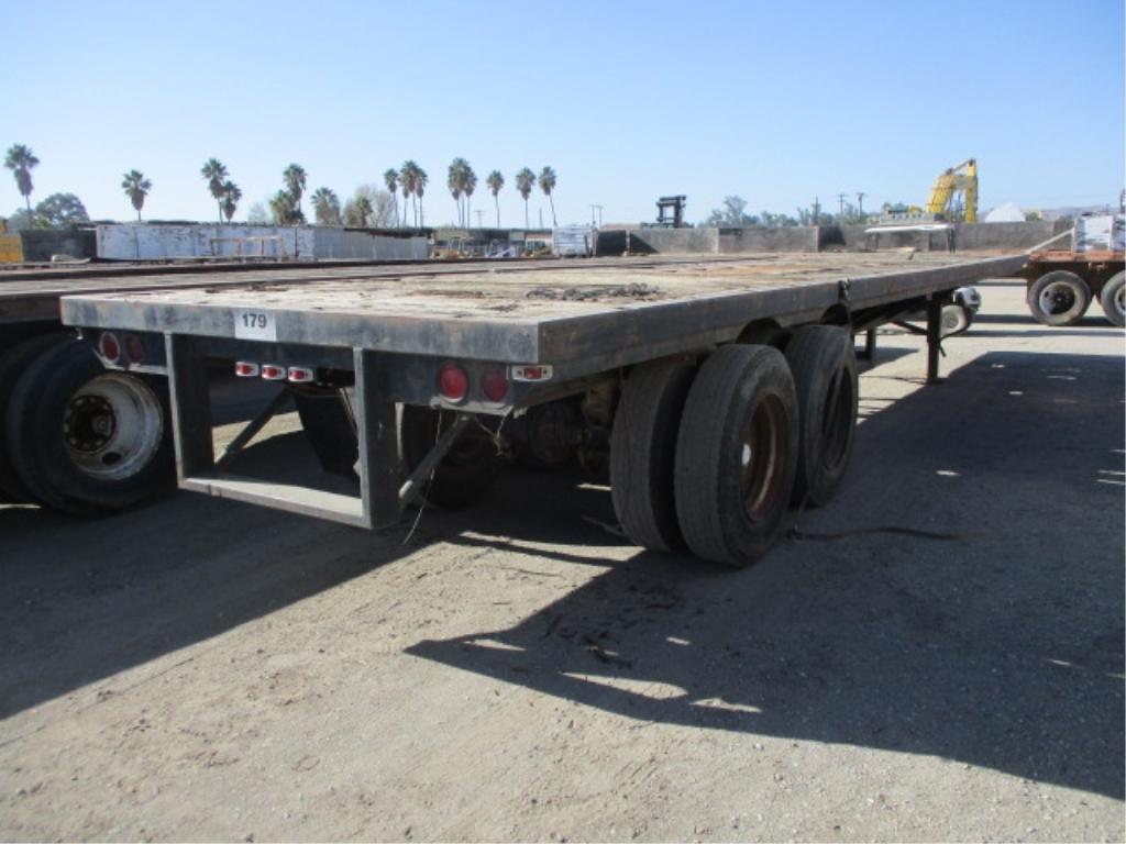 Utility SWX12 T/A Flatbed Trailer,