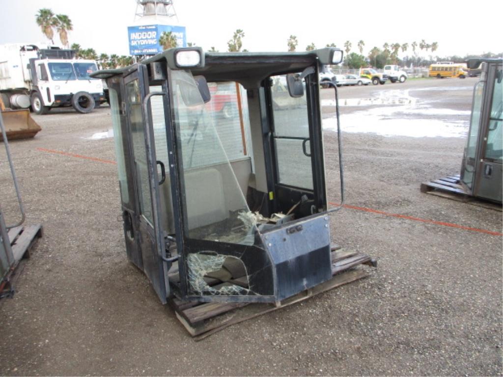 Caterpillar Wheel Loader Cab,